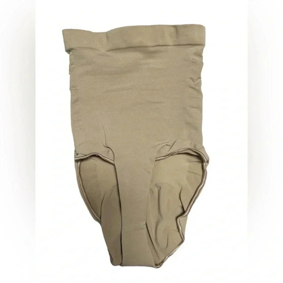 Skims Women’s Size XS Seamless Sculpt High-Waisted Brief in Clay - Picture 3 of 7
